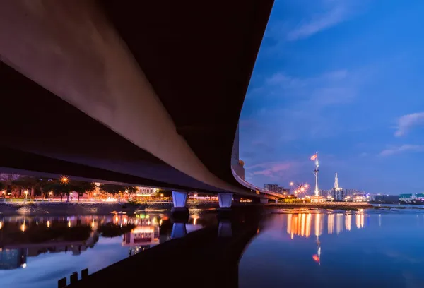 Sunset Thu Ngu Flagpole Foot Khanh Hoi Bridge Chi Minh — Stock Photo, Image