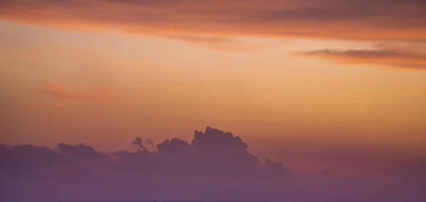 Прекрасный Вид Небо Облаками Восходе Солнца Немного Облачно Красочный Закат — стоковое фото