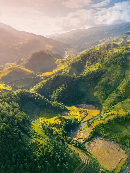 Vista Aerea Terrazze Riso Oro Cang Chai Città Vicino Sapa — Foto Stock