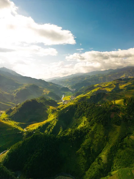 Vista Aerea Terrazze Riso Oro Cang Chai Città Vicino Sapa — Foto Stock