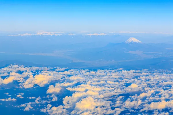 Вид на гору Фудзи с высоты птичьего полета — стоковое фото