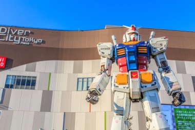 Gundam robot