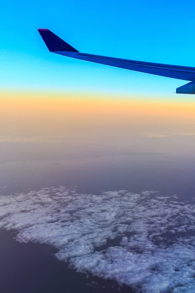 Tragfläche des Flugzeugs Stockfoto