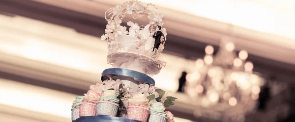 Doll topper wedding cake — Stock Photo, Image