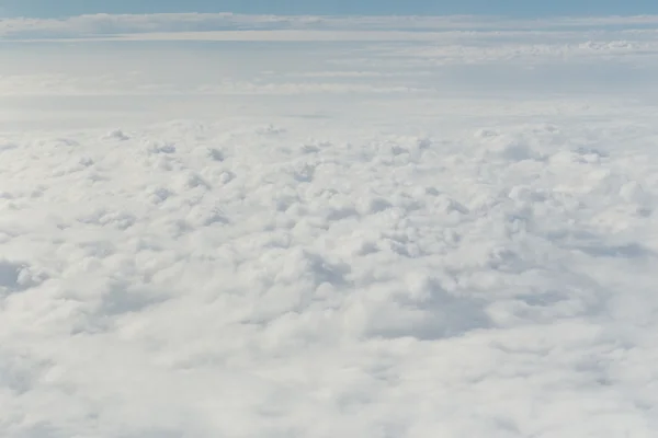 Nube en el cielo azul — Foto de Stock