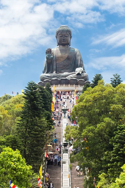 Giant Buddha sitting on lotus — Stock Photo, Image