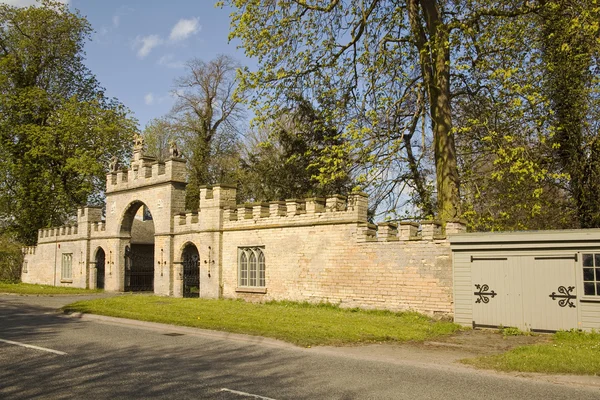 Gateway to Redbourne Hall and  estate. — Stock Photo, Image