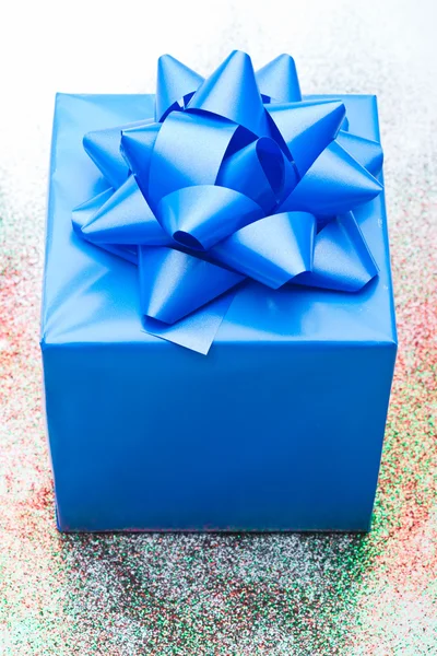 Boîte cadeau bleue — Photo