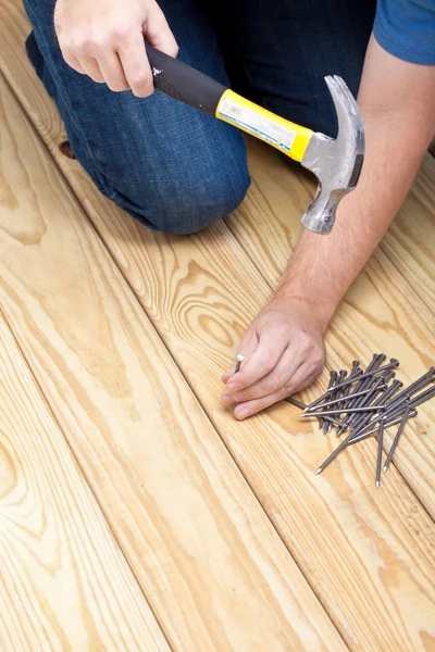 Man Hammering — Stock Photo, Image