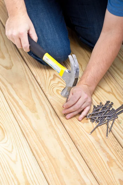 Man Hammering — Stock Photo, Image