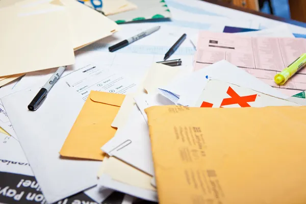 Rommelig bureau — Stockfoto