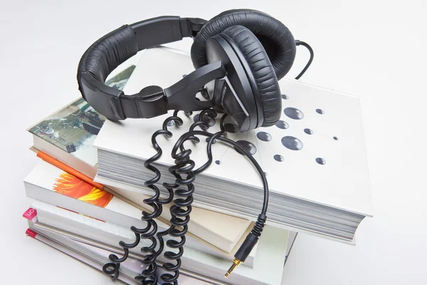 Headphones and Books — Stock Photo, Image