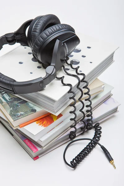 Headphones and Books — Stock Photo, Image