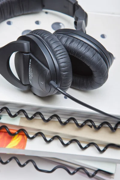 Headphones and Books — Stock Photo, Image