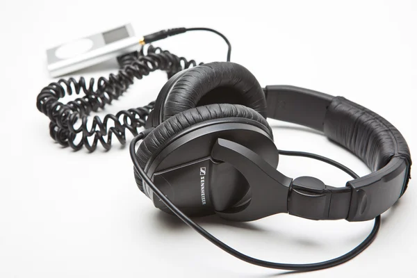 Auriculares y reproductor de mp3 — Stockfoto