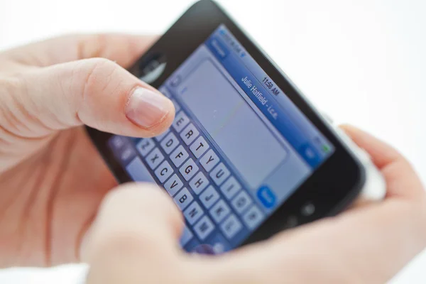 SMS con smartphone — Foto Stock