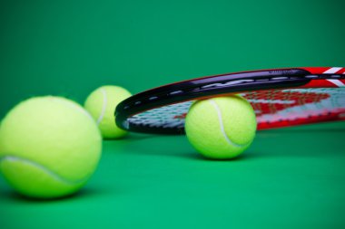 Tenis