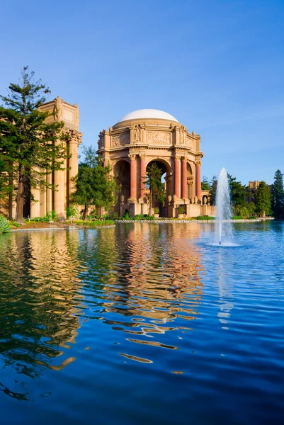 Palace of fine Arts — Stock Photo, Image