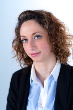 genç bir çift kadın üzerindeki ışık backgroung portresi