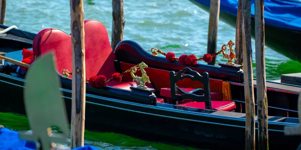 View Elegant Gondola Moored Venetian Canals — Stok fotoğraf