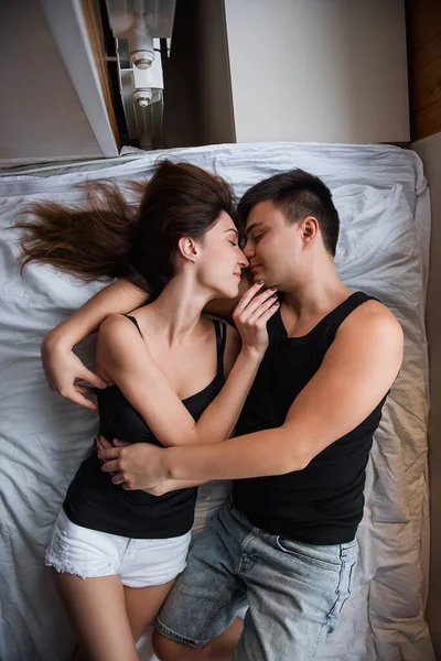 Top View Couple Love Close Portrait Lovers Who Lie Bed — Stock Photo, Image