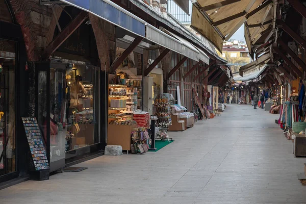 Long Curving Row Turkish Tourist Market Heart Istanbul Counters Filled — Stockfoto