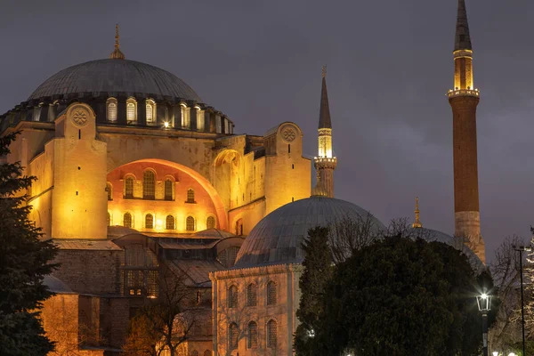 Hagia Sophia Located Sultanahmet Square Temple Has High Minarets Several — Stockfoto