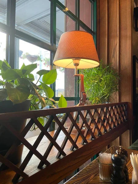 Lampa Oknie Drewniane Ogrodzenie Ogrodzenie — Zdjęcie stockowe