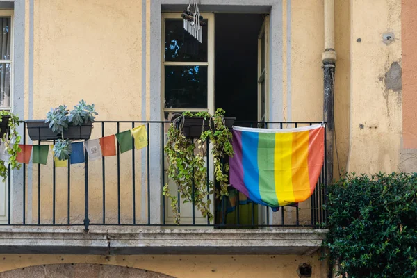 Lgtbi Gay Pride Прапор Висить Балконі — стокове фото