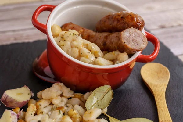 Embutidos Con Frijoles Blancos Butifarra Catalana Con Mongetes Plato Típico — Foto de Stock