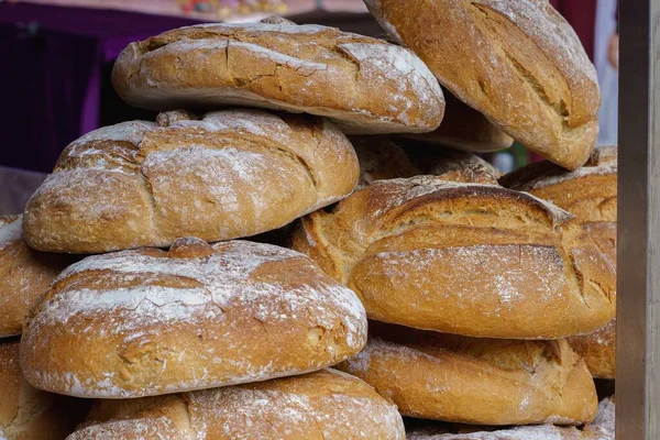 Zelfgemaakt Rustiek Zuurdesembrood Duurzaam Gezond Voedsel — Stockfoto