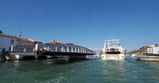 Grau Roi Gard France Рибальські Човни Повертаються Гавані — стокове відео