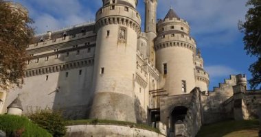 Ortaçağ Pierrefonds Şatosu, Oise Departmanı, Fransa