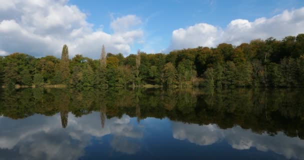 Λίμνη Saint Peter Forest Compiegne Picardy Γαλλία — Αρχείο Βίντεο