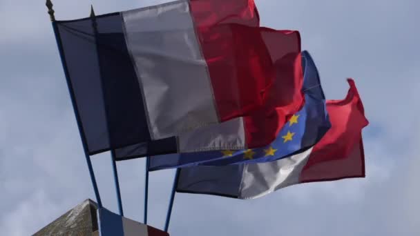 Французькі Європейські Прапори Розмахують Вітром — стокове відео