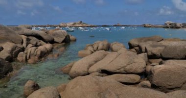 Tregastel, Pembe Granit Sahili, Cotes d Zırh Departmanı, Fransa 'da Britanya.