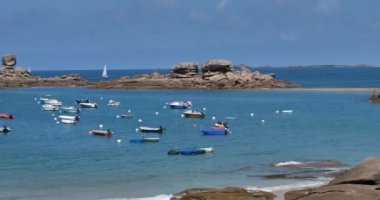 Tregastel, Pembe Granit Sahili, Cotes d Zırh Departmanı, Fransa 'da Britanya.