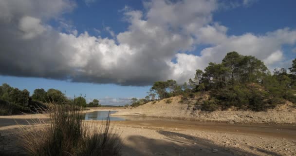 Lago Claret Asegurando Estación Sequedad Departamento Heróveda Francia — Vídeos de Stock