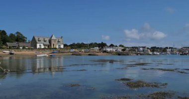 Tregastel tarafından Ploumanach limanı, Fransa, Brittany