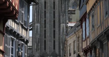 Kereon sokağı, ortaçağ cephesi ve Fransa katedrali, Quimper, Brittany