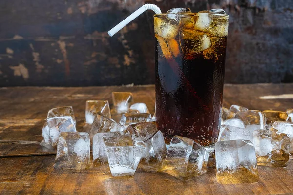 Minuman Cola Minuman Ringan Hitam Dan Menyegarkan Stok Lukisan  