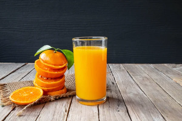 Fresh Orange Orange Juice Table Stok Gambar Bebas Royalti
