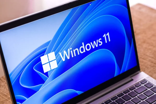 Ассанж Индия Июня 2021 Года Логотип Windows Экране Ноутбука — стоковое фото