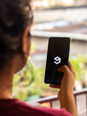 Assam, Hindistan - 12 Ağustos 2020: 9GAG a Hong Kong tabanlı socila medya platformu.