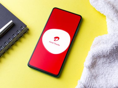 Assam, Hindistan - 8 Mayıs 2020 Fatura ödeme, banka, canlı televizyon uygulaması için teşekkürler.