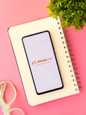 Assam, Hindistan - 14 Temmuz 2020: Alibaba B2B 'nin önde gelen çevrimiçi ticaret pazarı.