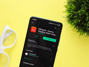 Assam, Hindistan - 9 Temmuz 2020 Aliexpress akıllı ve daha iyi bir alışveriş uygulaması.