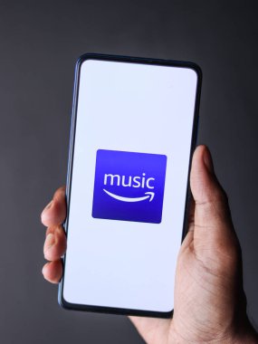 Assam, Hindistan - 28 Temmuz 2020: Amazon müzik çevrimiçi müzik platformu ve mağazası.