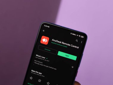 Assam, Hindistan - 10 Mart 2021: Telefon ekranındaki herhangi bir logo.