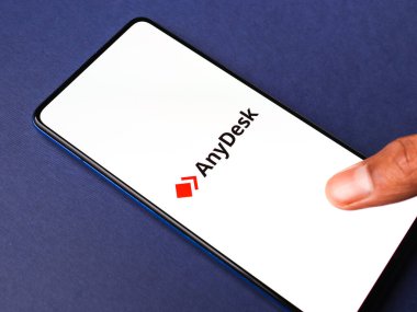 Assam, Hindistan - 10 Mart 2021: Telefon ekranındaki herhangi bir logo.